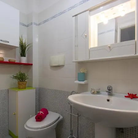 Апартаменты Poseidon 1p - Myho Casa Васто